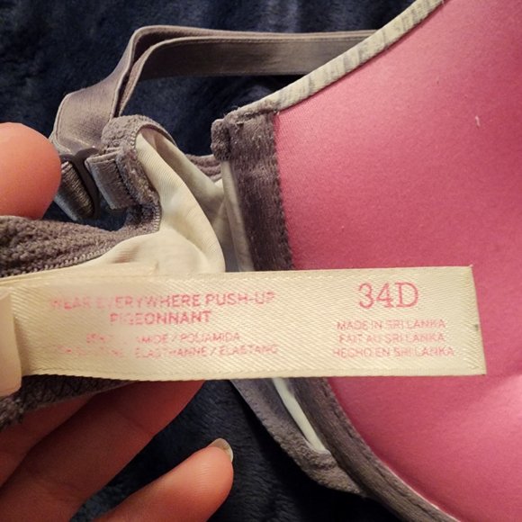 Victoria's Secret Pink wear everywhere push-up bra 34D - Picture 2 of 2